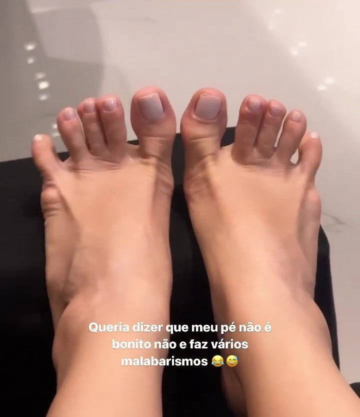 La S Rodrigues Caldas Feet